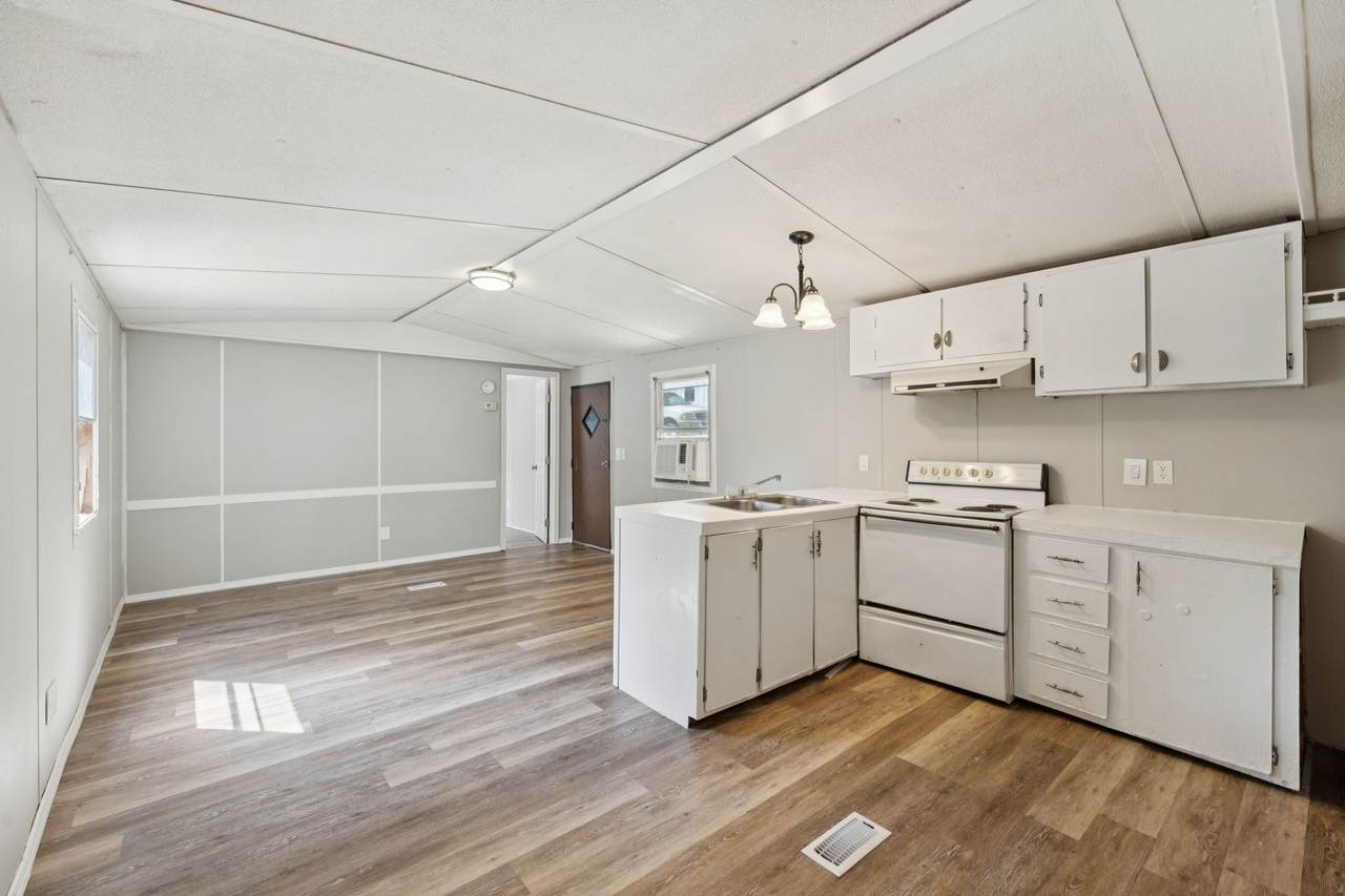 9314 Beeler Ct - Photo 1