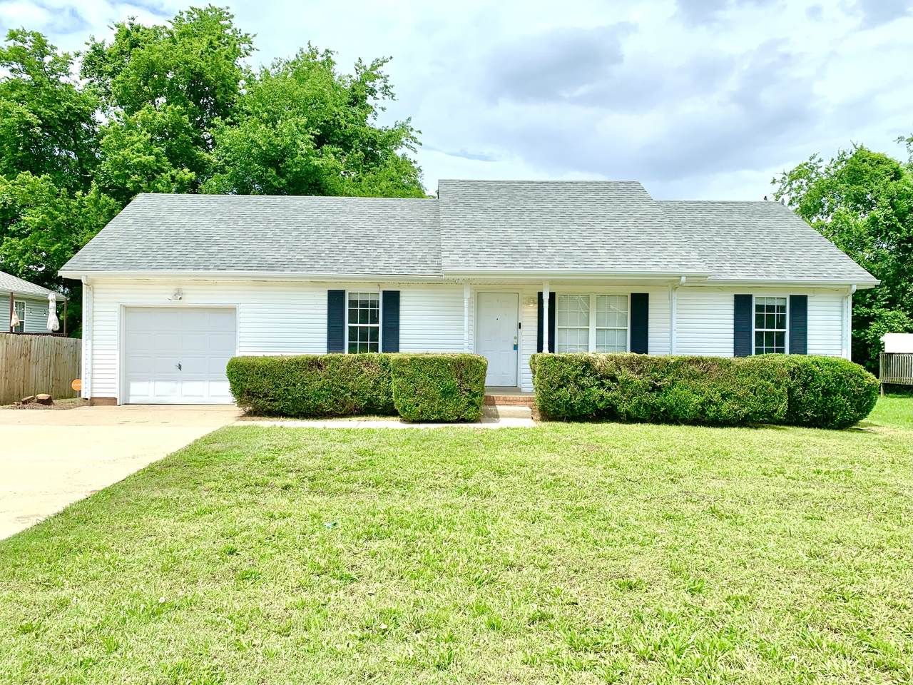 3231 N Senseney Cir - Photo 1