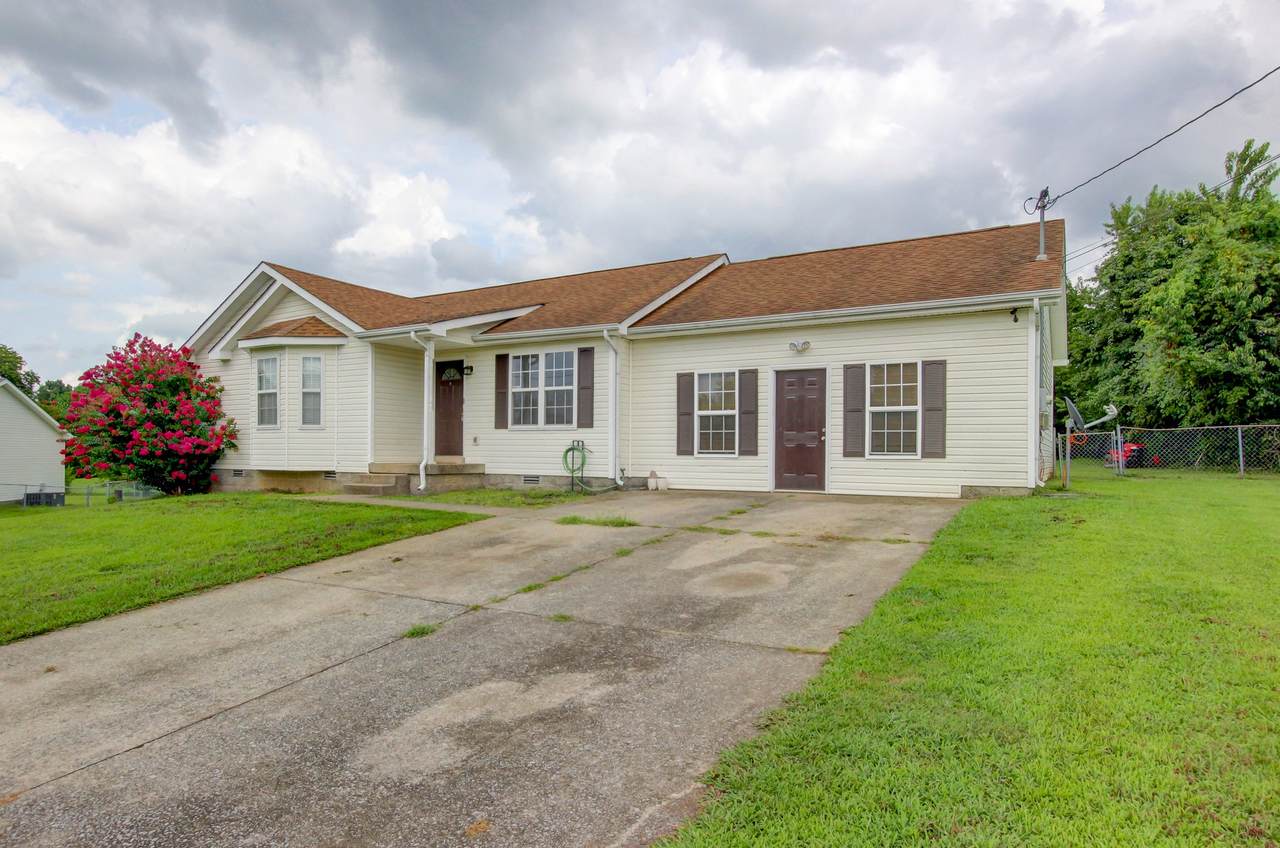 102 Bowers Ct - Photo 1
