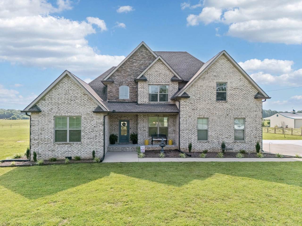 2092 Longview Rd - Photo 1
