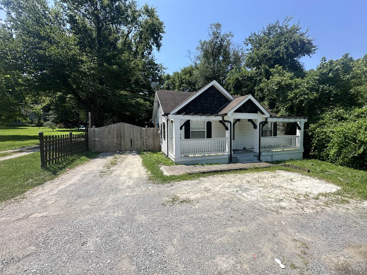 1055 Antioch Pike - Photo 1