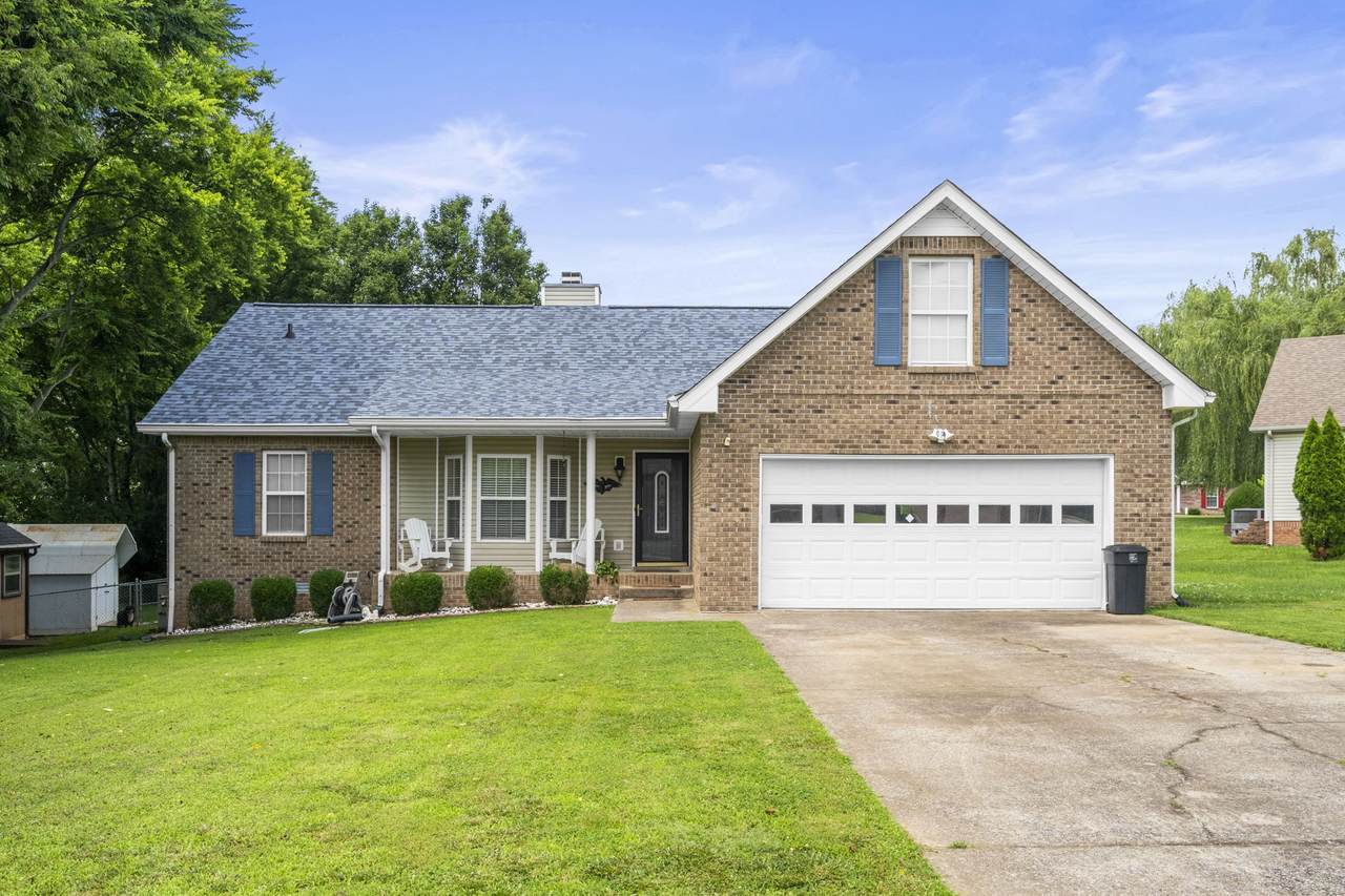 323 Harold Dr - Photo 1