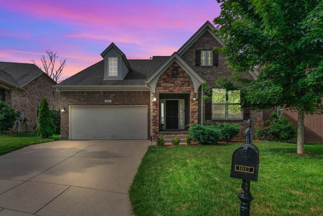 1617 Southhampton Way - Photo 1