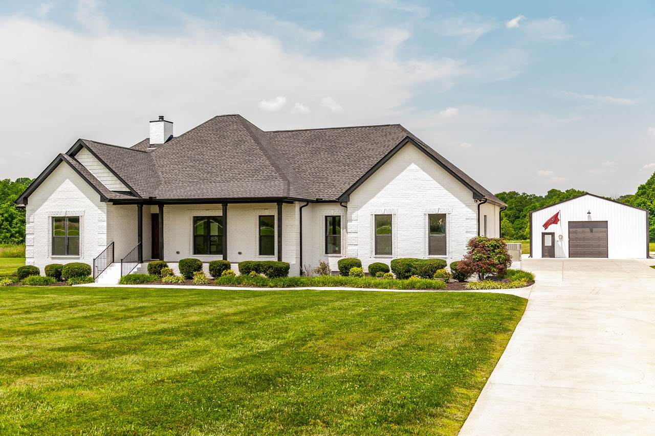 1257 Rock Springs Rd - Photo 1