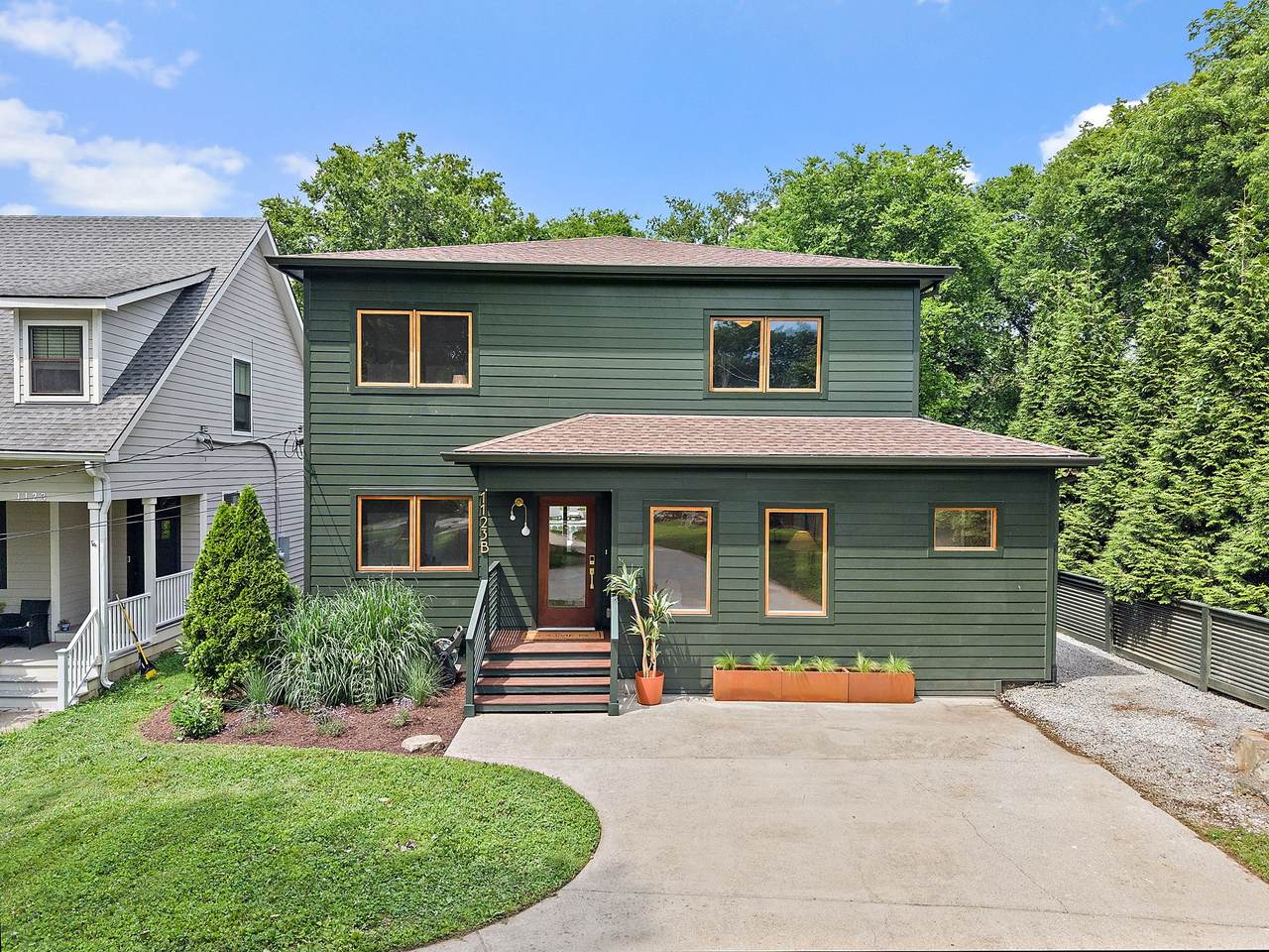 1123B Greenland Ave - Photo 1