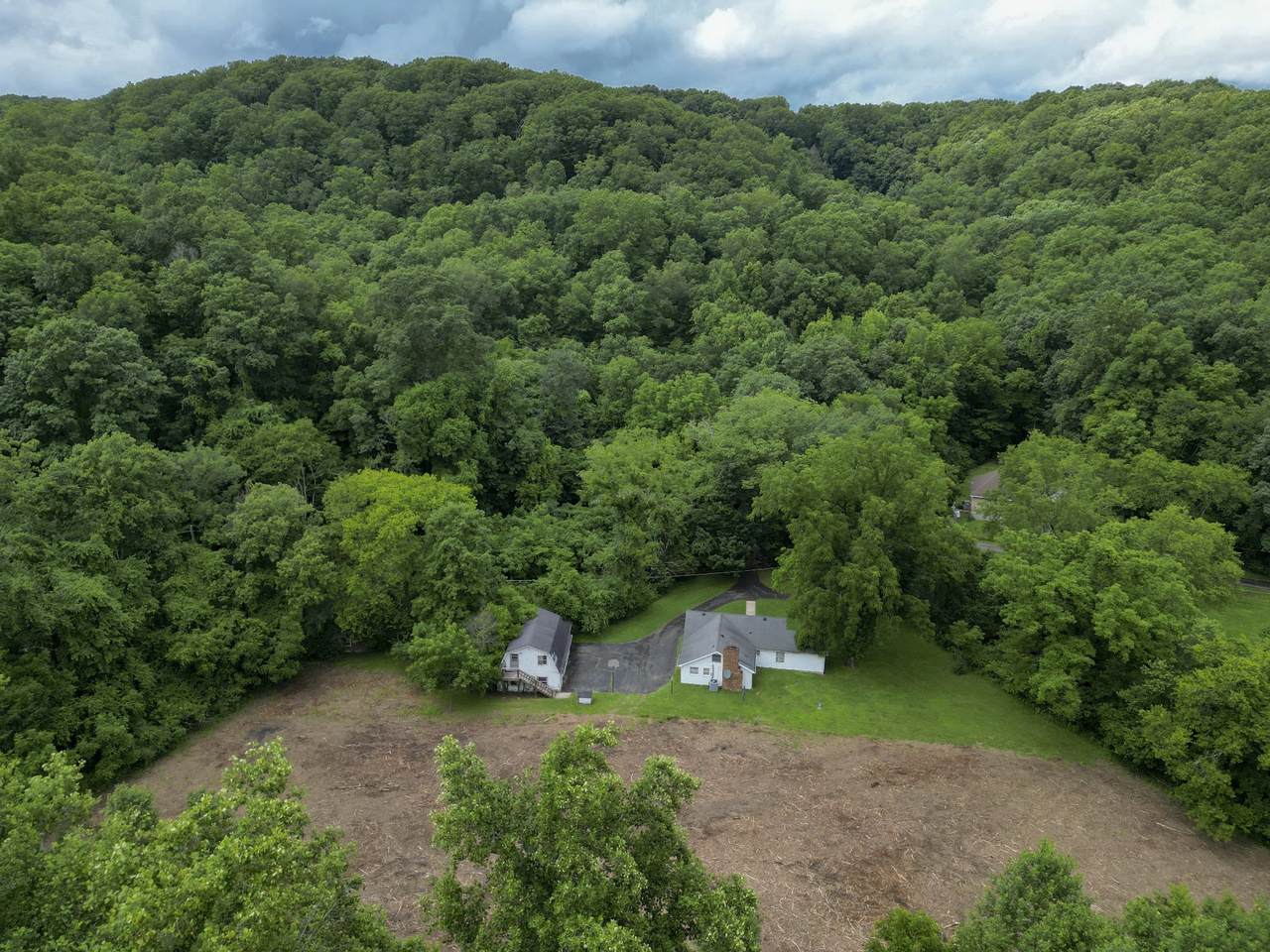5092 Seymour Hollow Rd - Photo 1