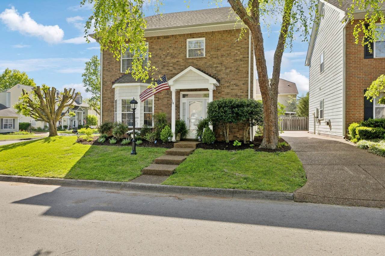 2016 Roderick Cir - Photo 1