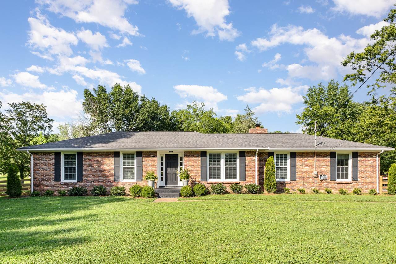 1028 Ridgecrest Dr - Photo 1