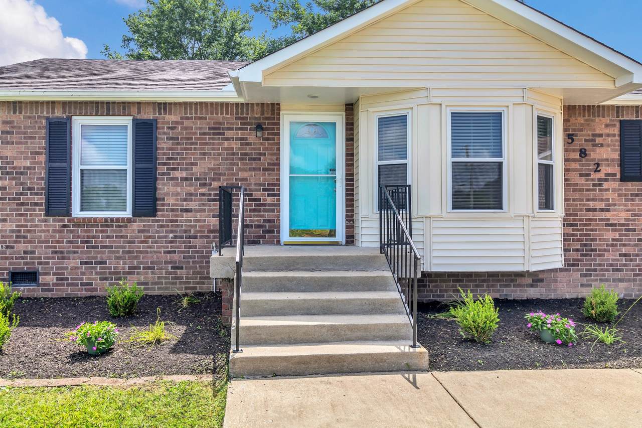 582 Autumn Ct - Photo 1