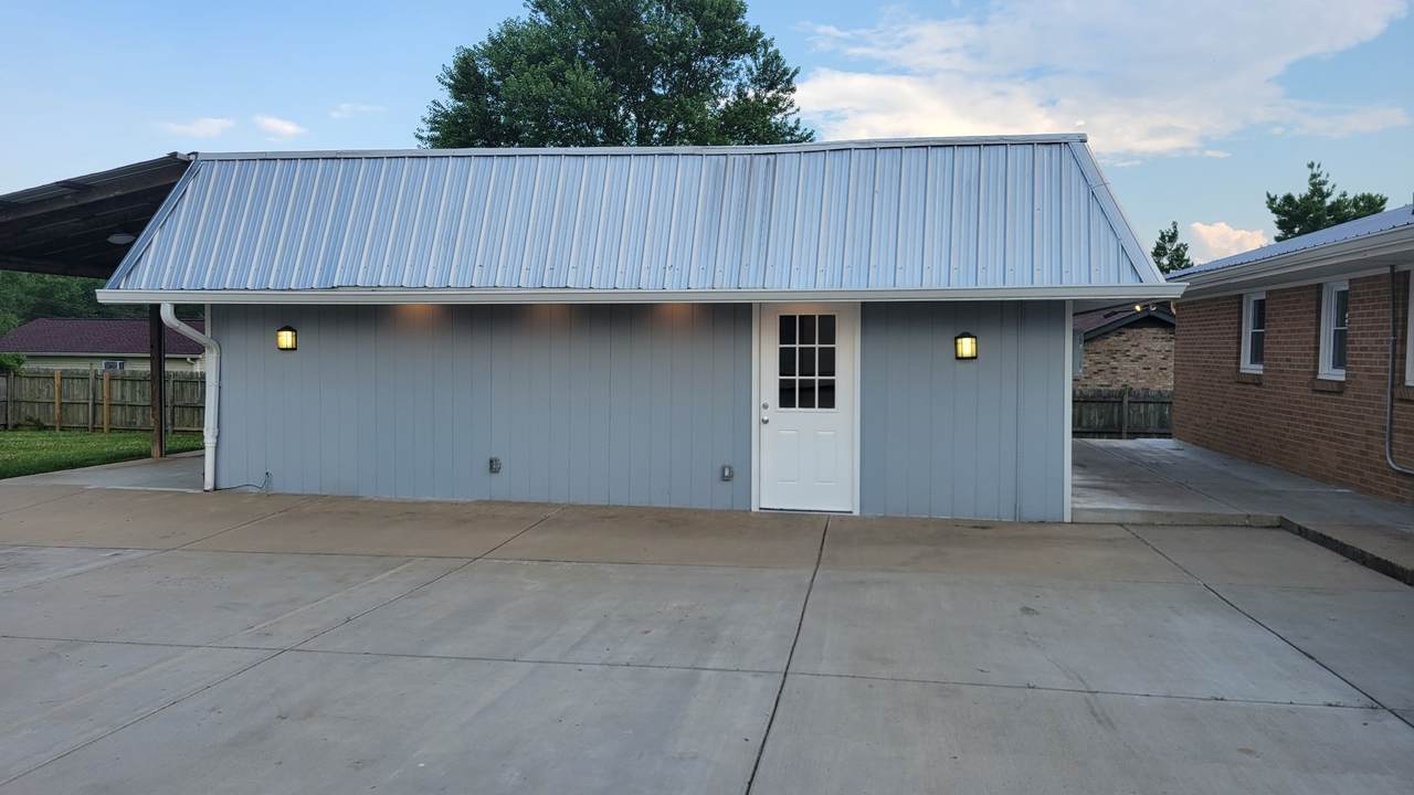 1017B Primrose Dr - Photo 1
