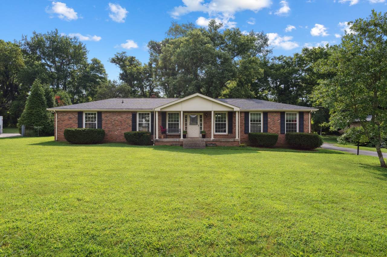 202 Tyne Blvd - Photo 1