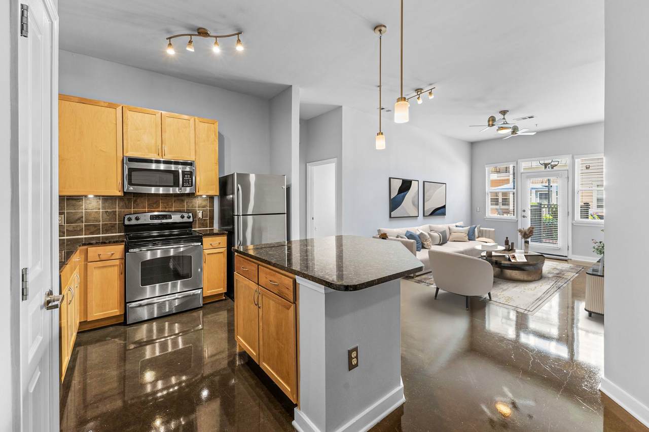 3000 Vanderbilt Pl - Photo 1