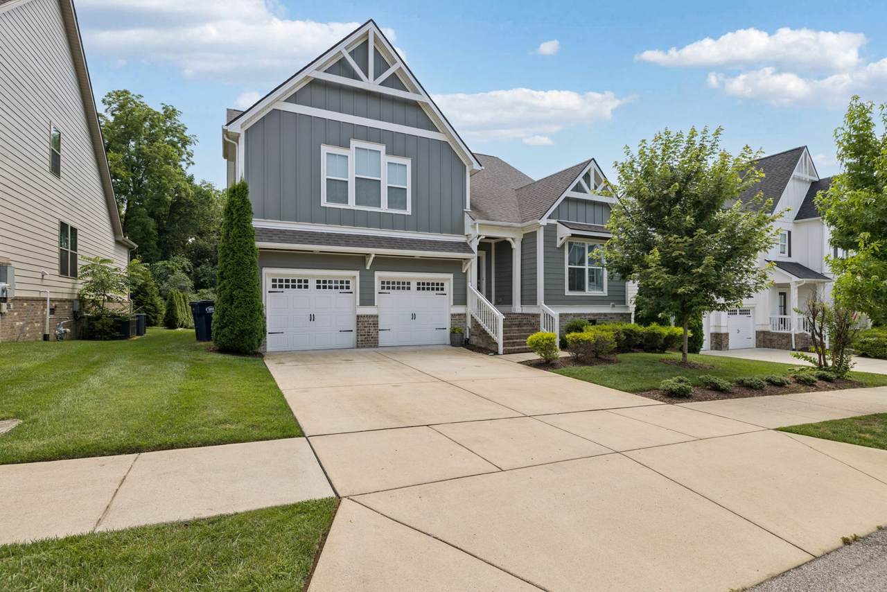 2717 Cloister Ln - Photo 1