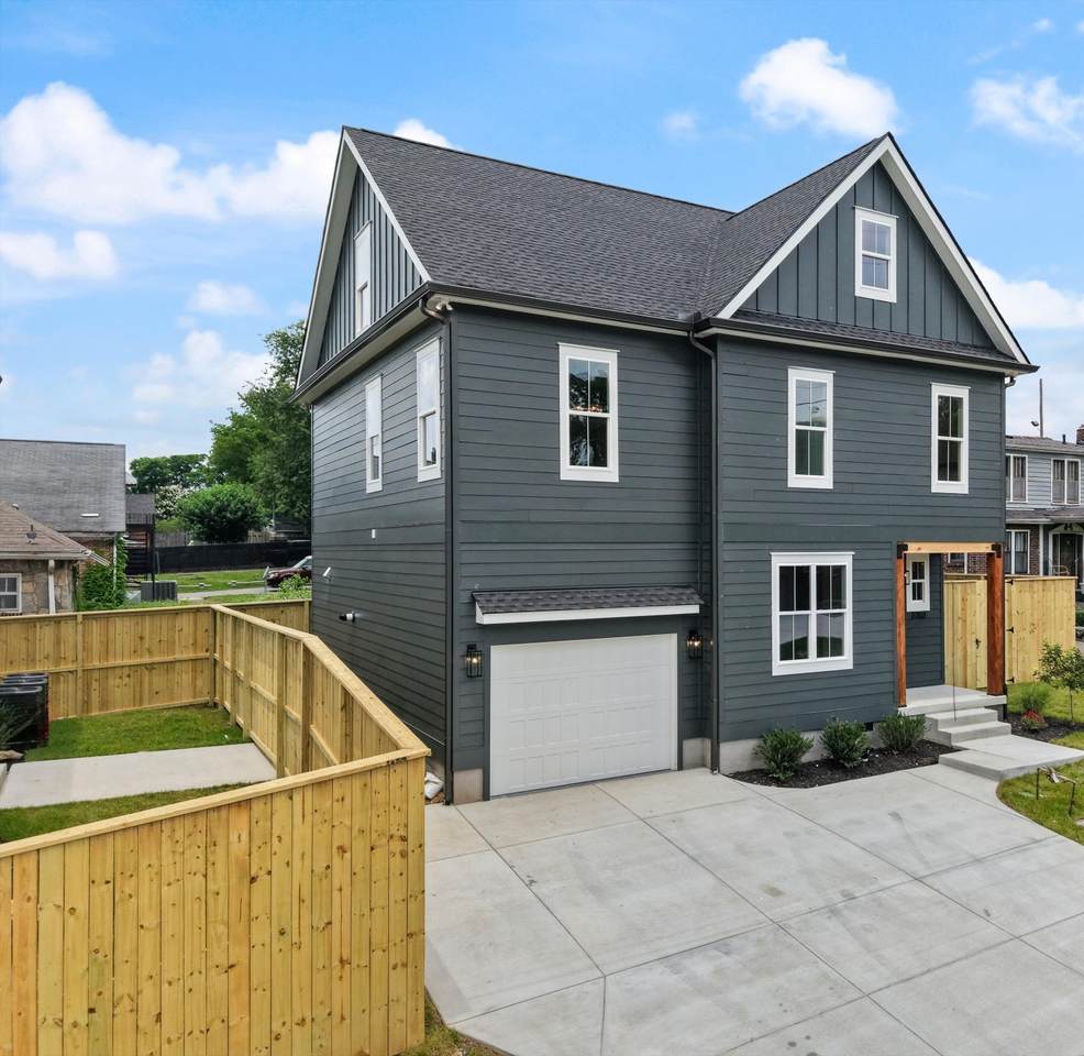 2703 Bronte Ave - Photo 1
