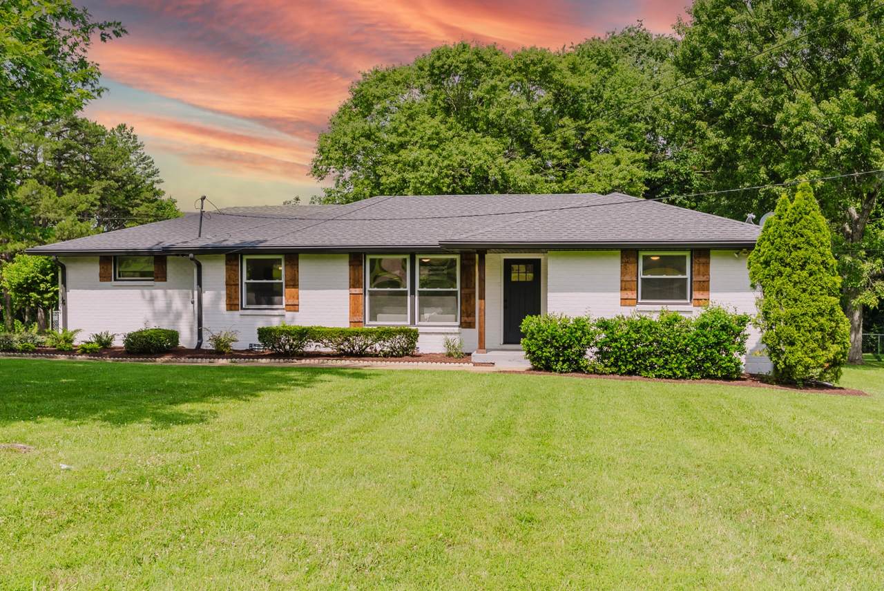 521 Lemont Dr - Photo 1