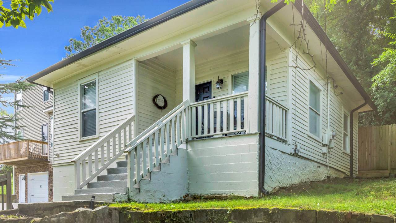 418 Thompson Street - Photo 1