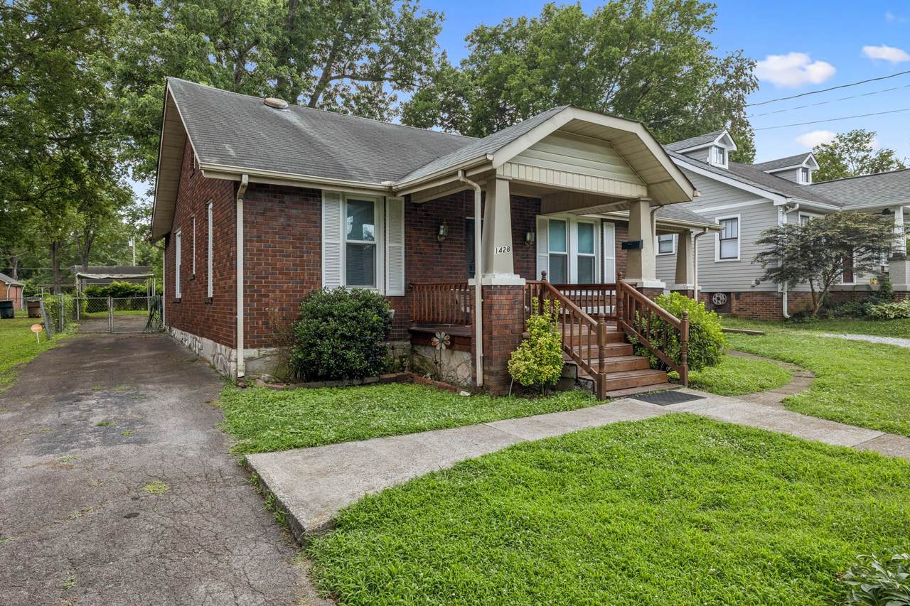 1428 Sumner Ave - Photo 1