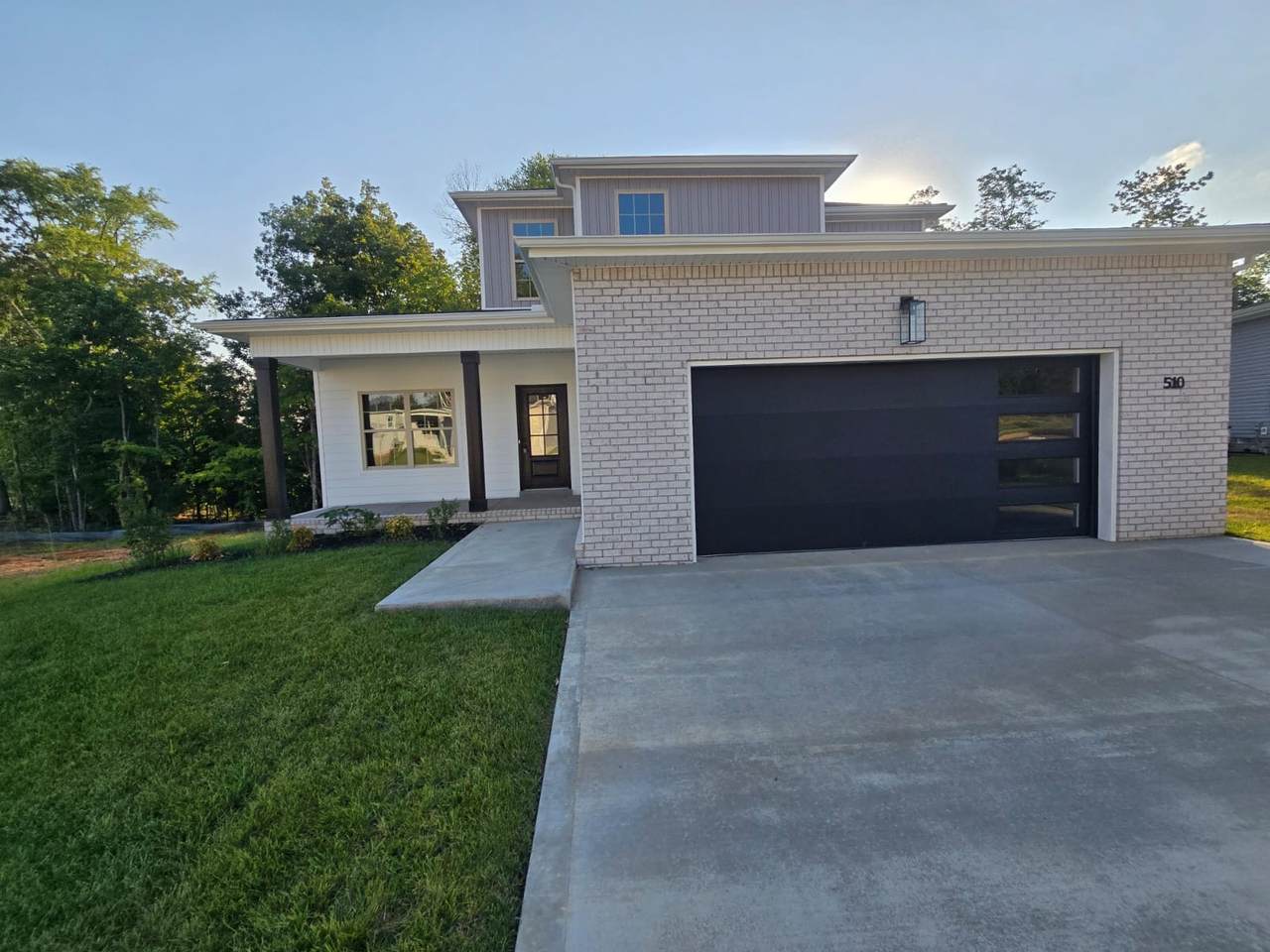 514 N Halifax Ct - Photo 1