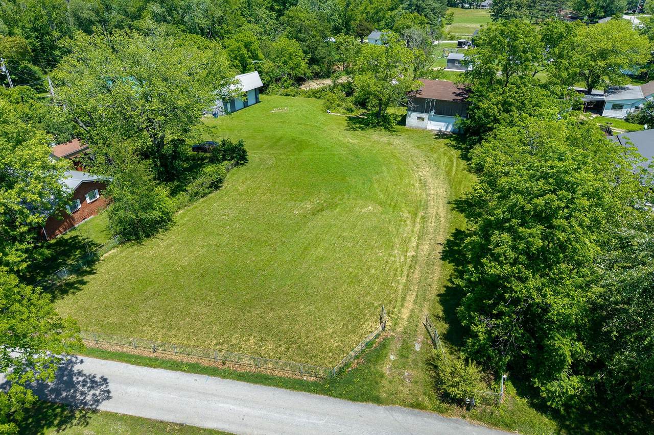214 5th Ave - Photo 1