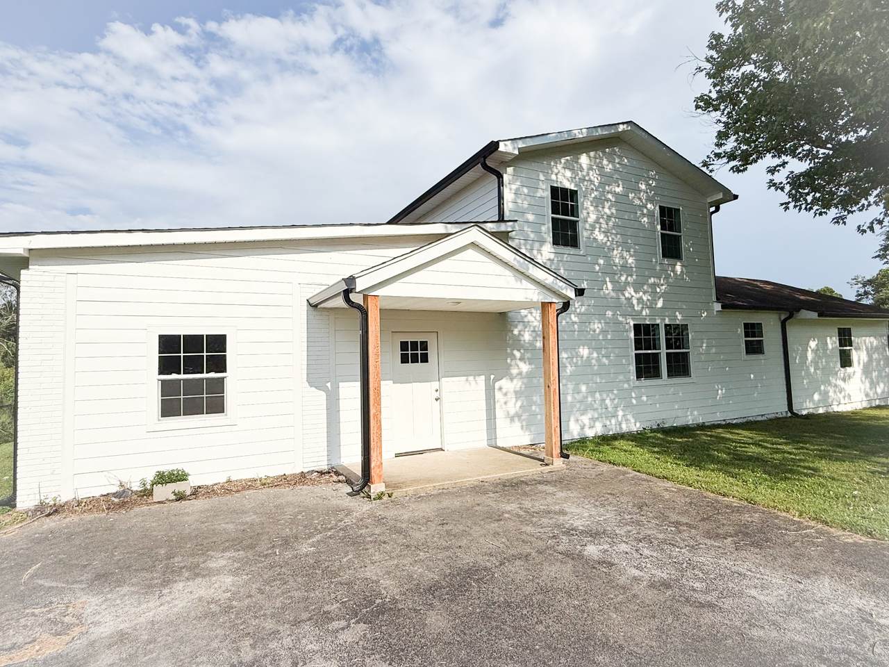 1420 Hardison Rd - Photo 1