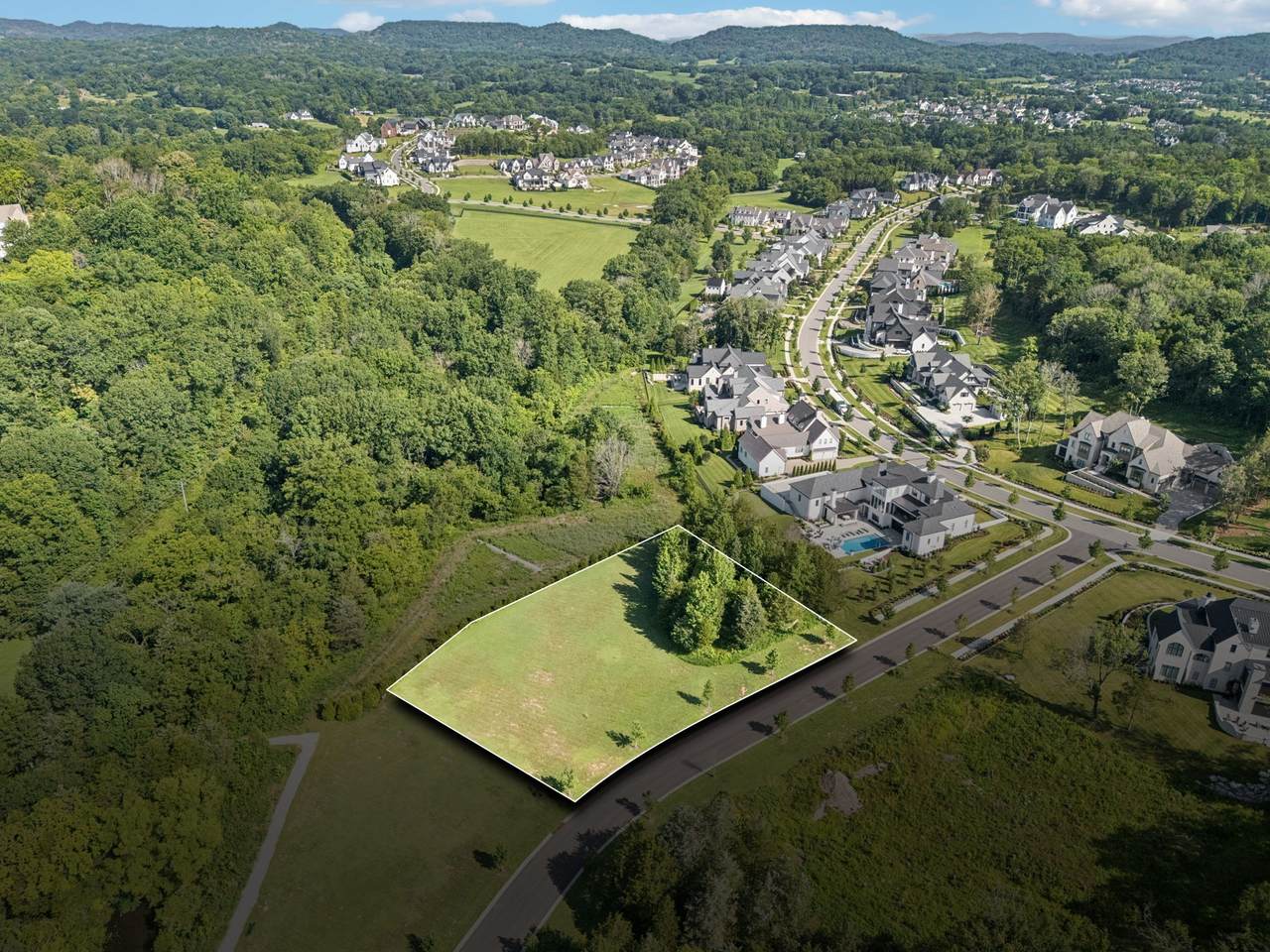 8905 Dovetail Ct - Photo 1