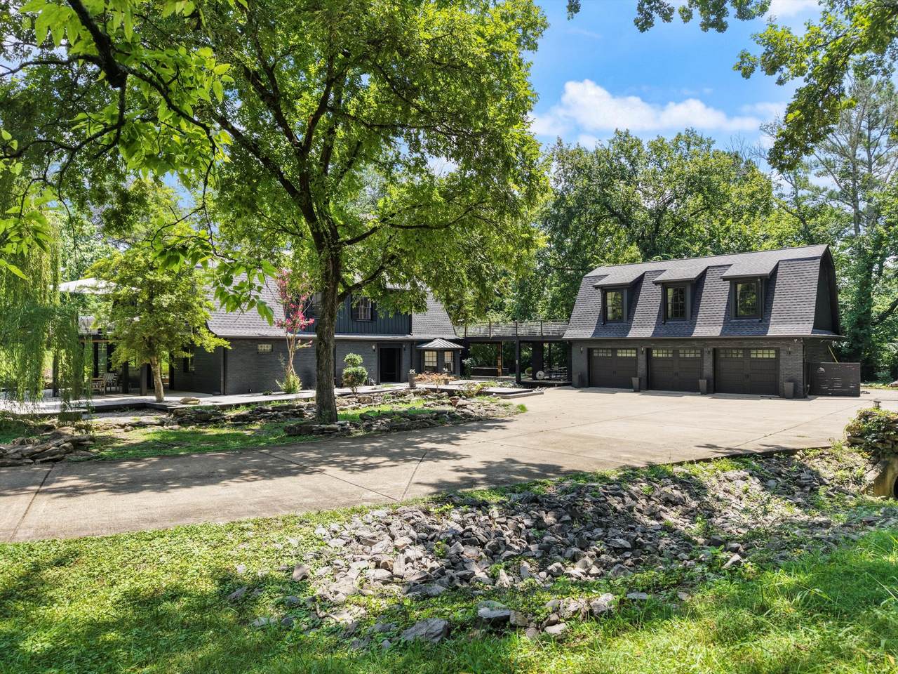 5910 Willshire Dr - Photo 1