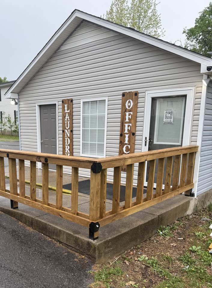 609 Landers St - Photo 1