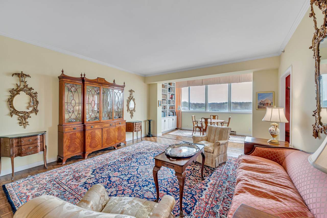 105 Leake Ave - Photo 1