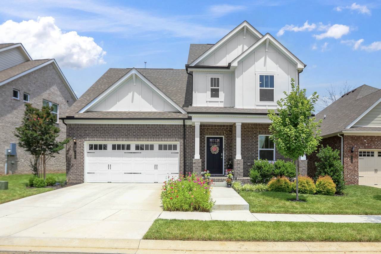540 Triple Crown Cir - Photo 1