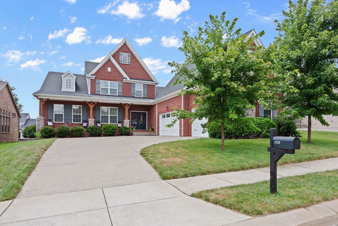 1311 Craigleigh Dr - Photo 1