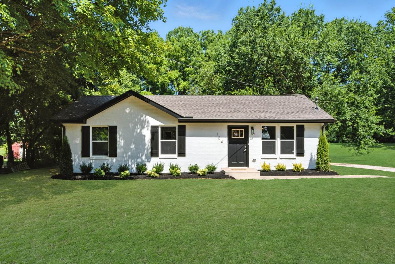 104 Davis Dr - Photo 1