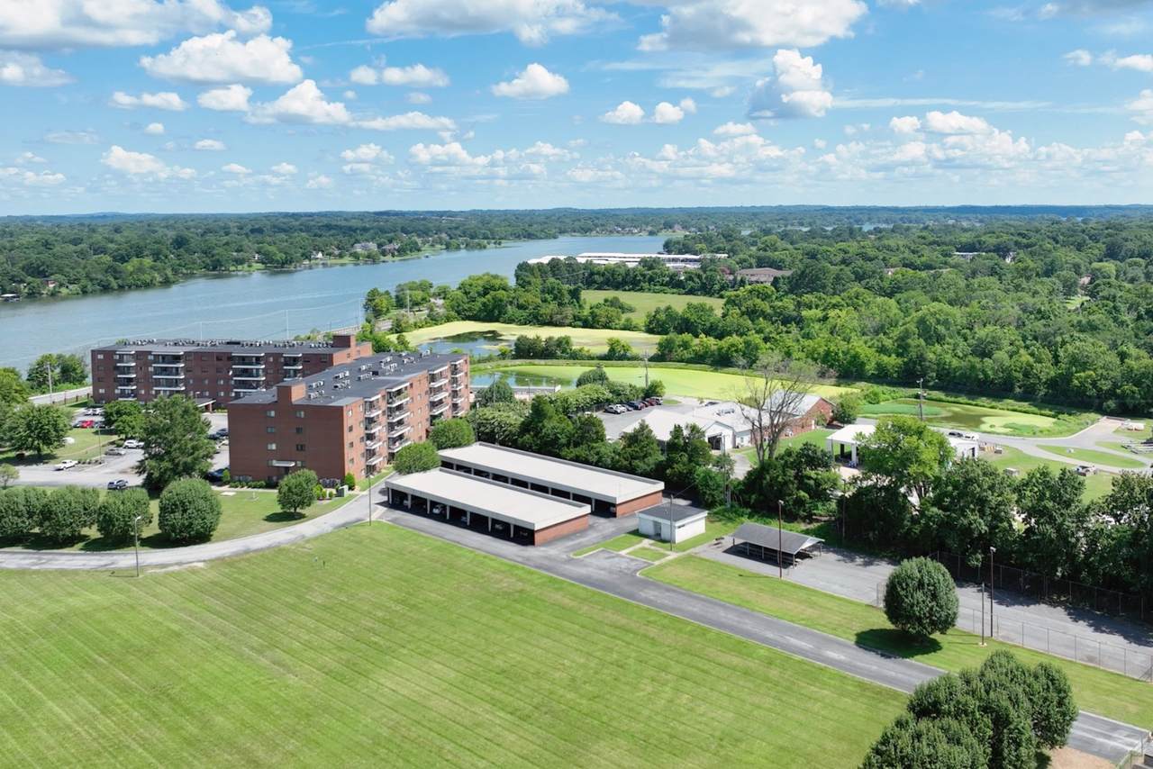 200 Sanders Ferry Rd - Photo 1