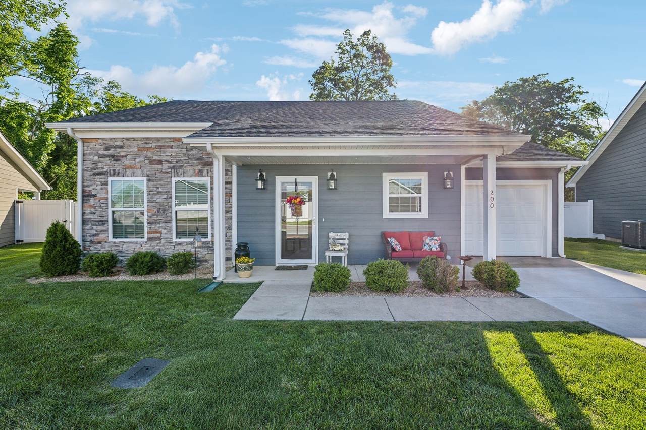 200 Nichols Dr - Photo 1