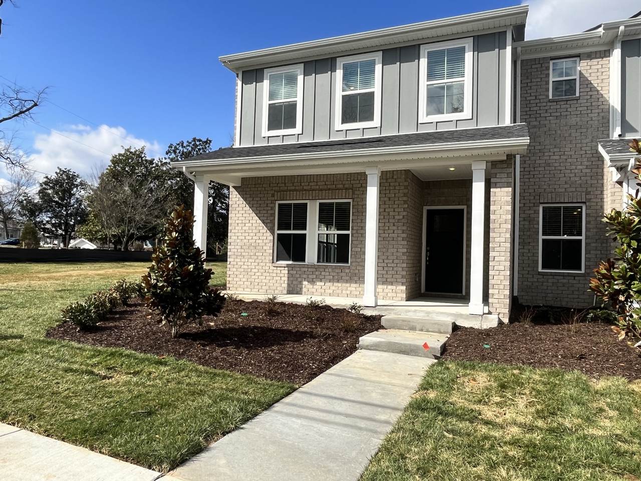 204 Douglas Bend Rd - Photo 1