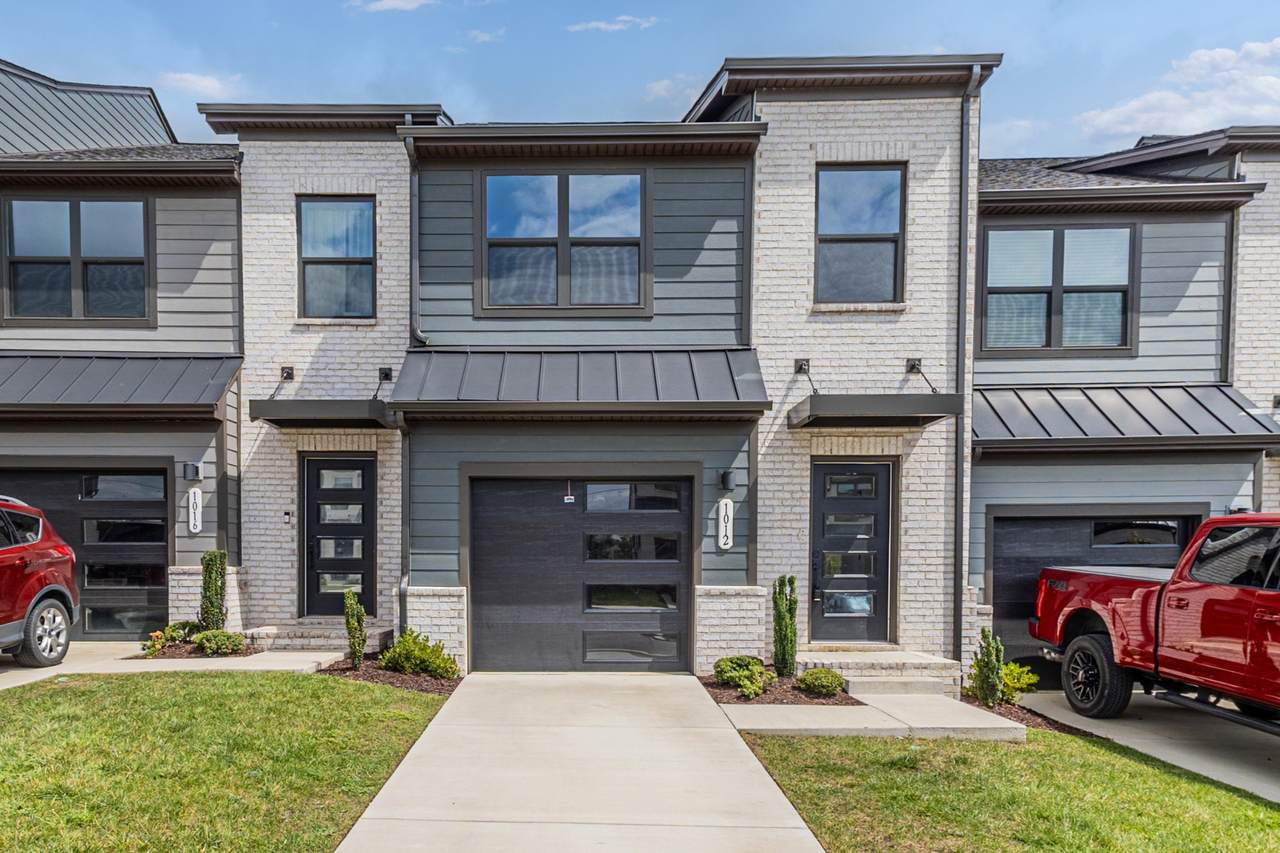 1012 Riverbrook Dr - Photo 1