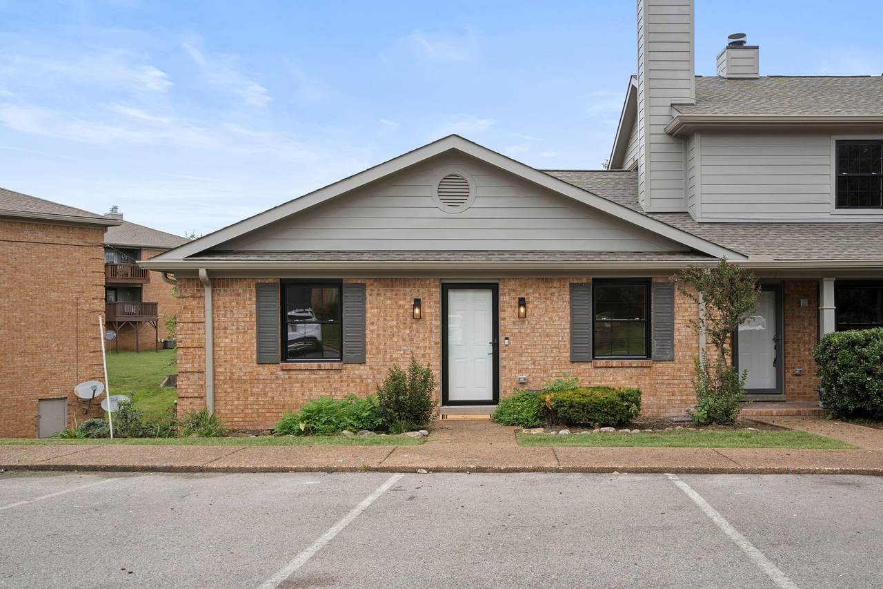 225 Ellington Pl - Photo 1