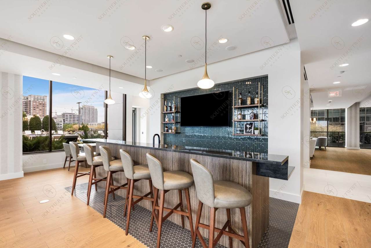 1212 Laurel St - Photo 1