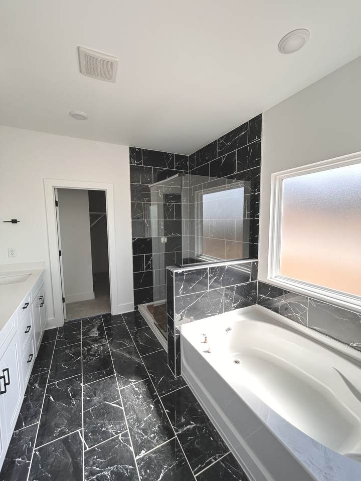 516 Canal Circle - Photo 1