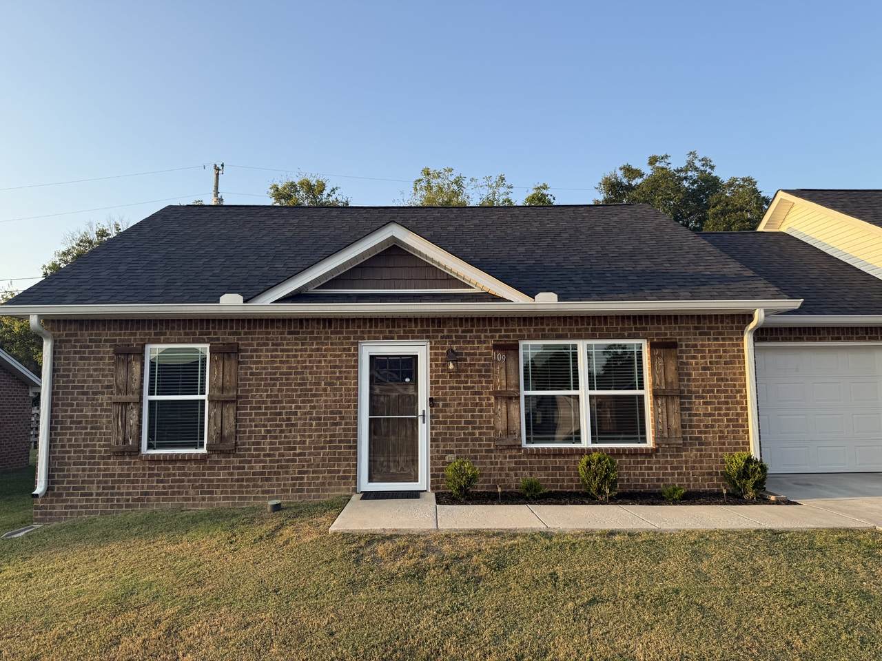 109 Dogwood Ct - Photo 1