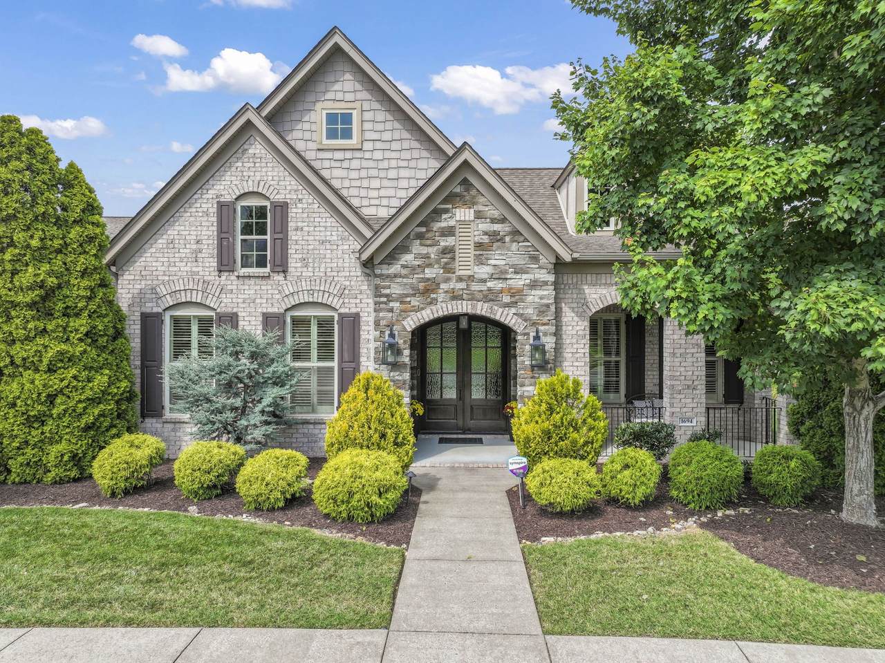 1694 Noah Ln - Photo 1