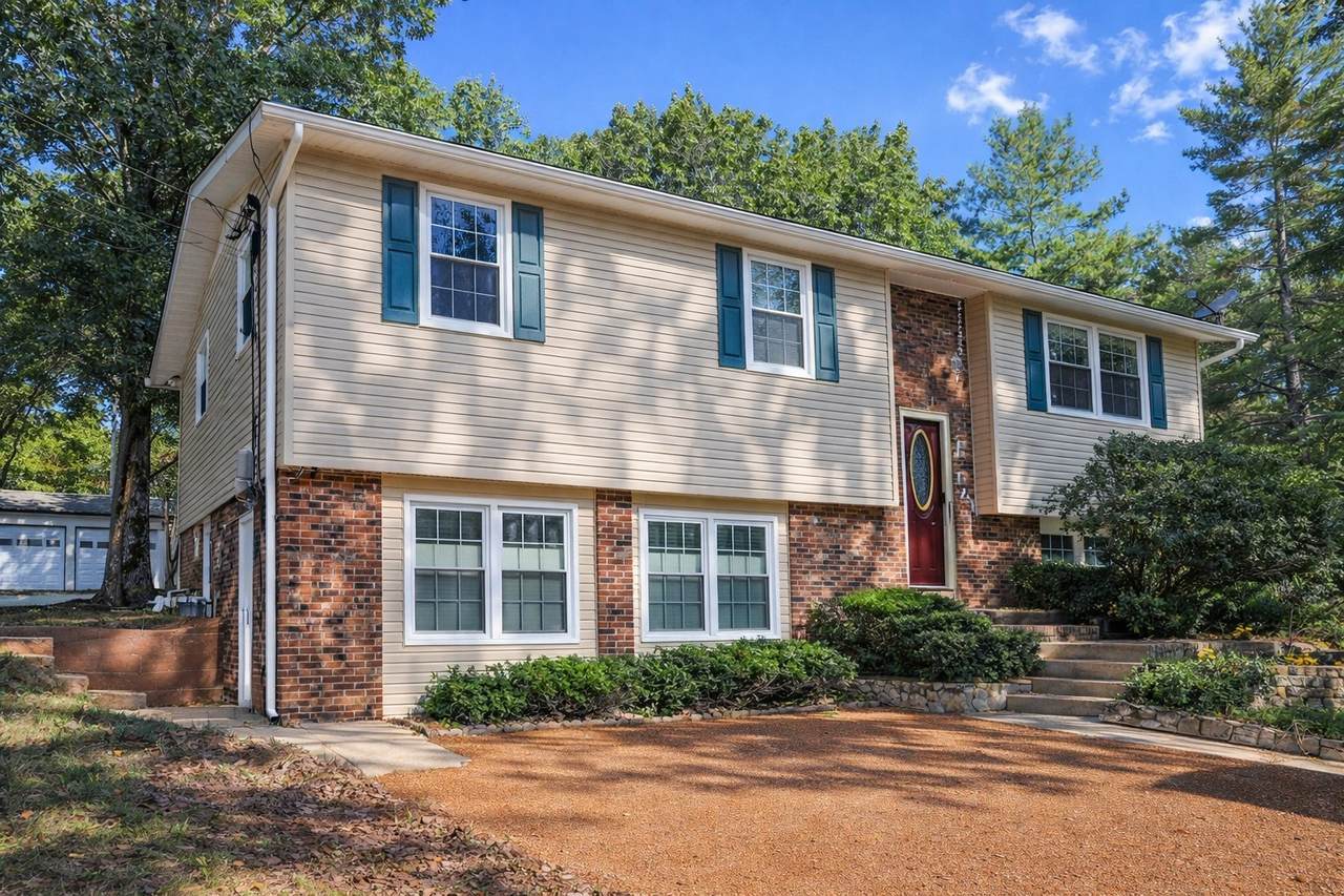 122 Dylark Dr - Photo 1