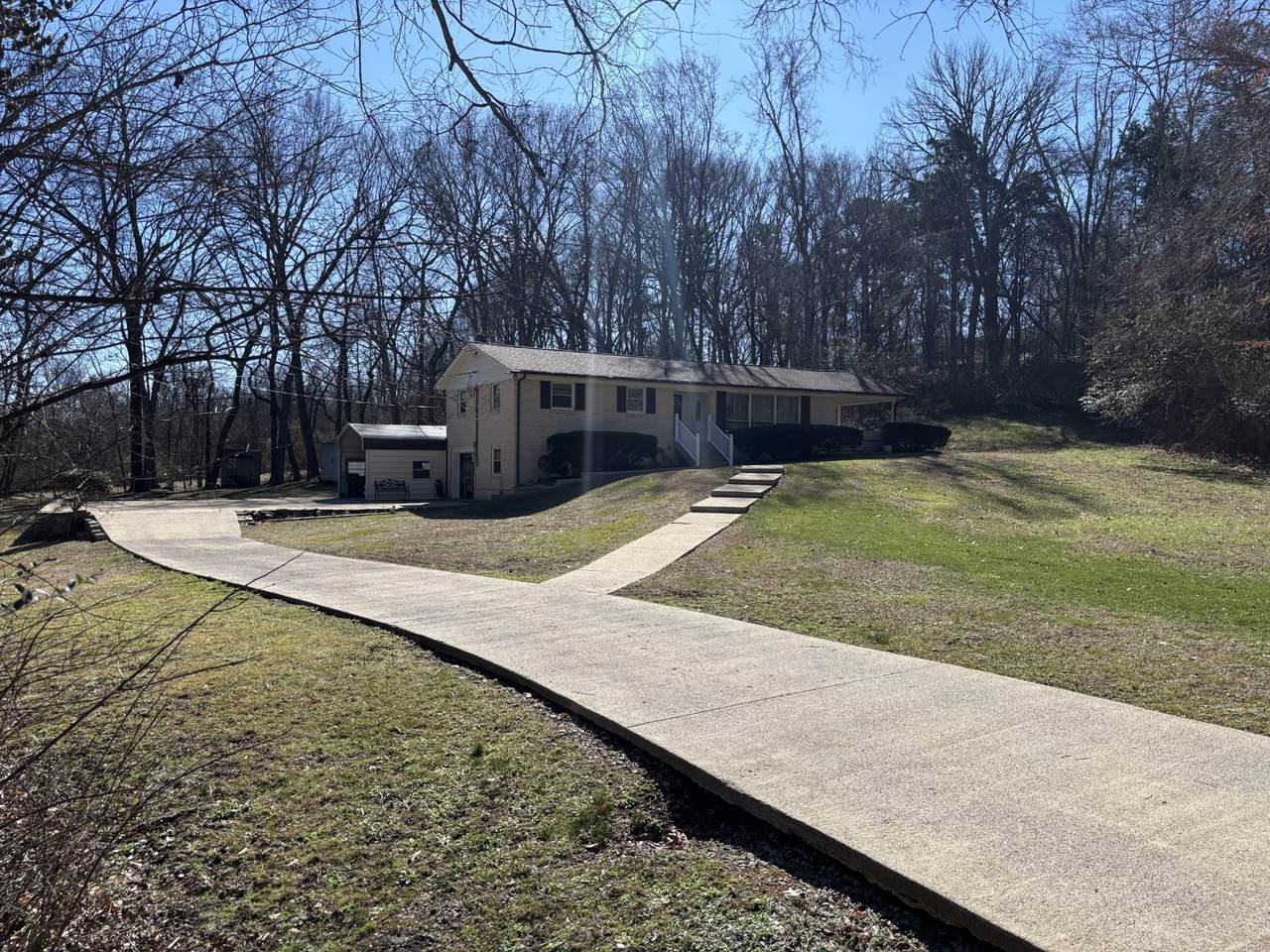 795 Ashwood Ave - Photo 1