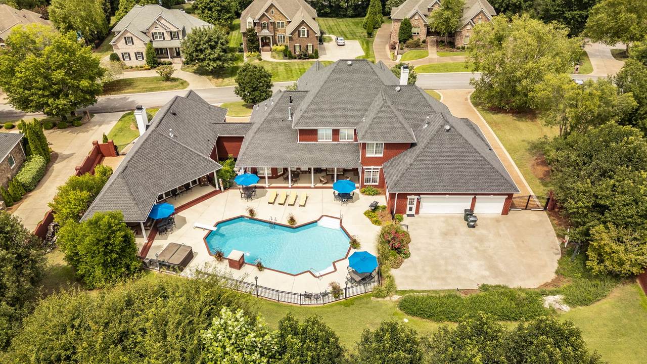 107 Mimosa Dr - Photo 1