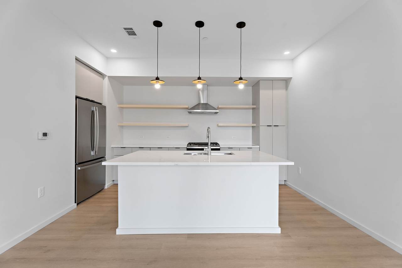 500 Merritt Ave - Photo 1