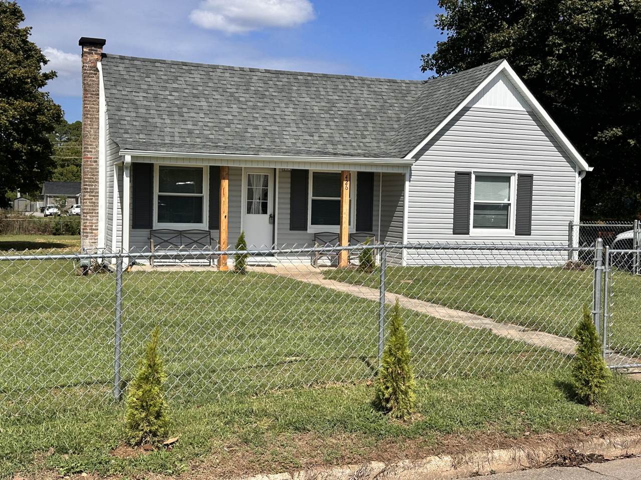 426 Frank St - Photo 1