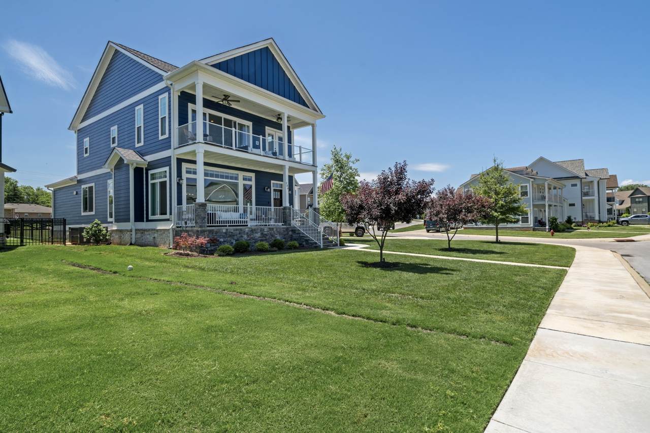 204 Barefoot Way - Photo 1