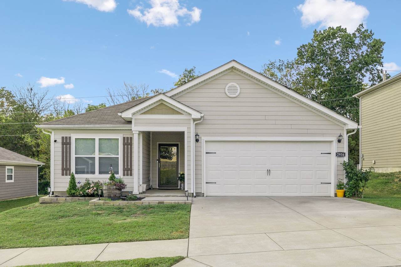 2936 Beeswax St - Photo 1