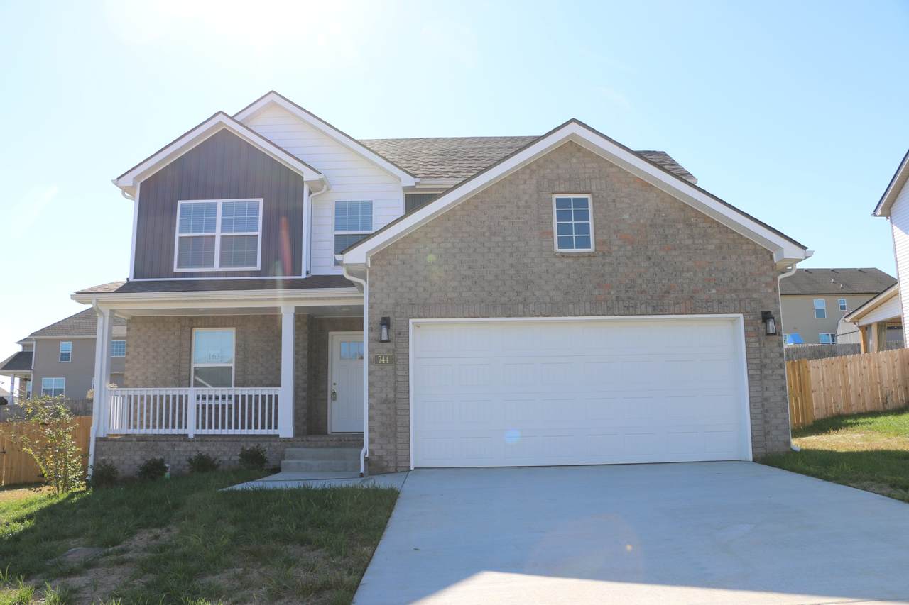 744 Banister Dr - Photo 1