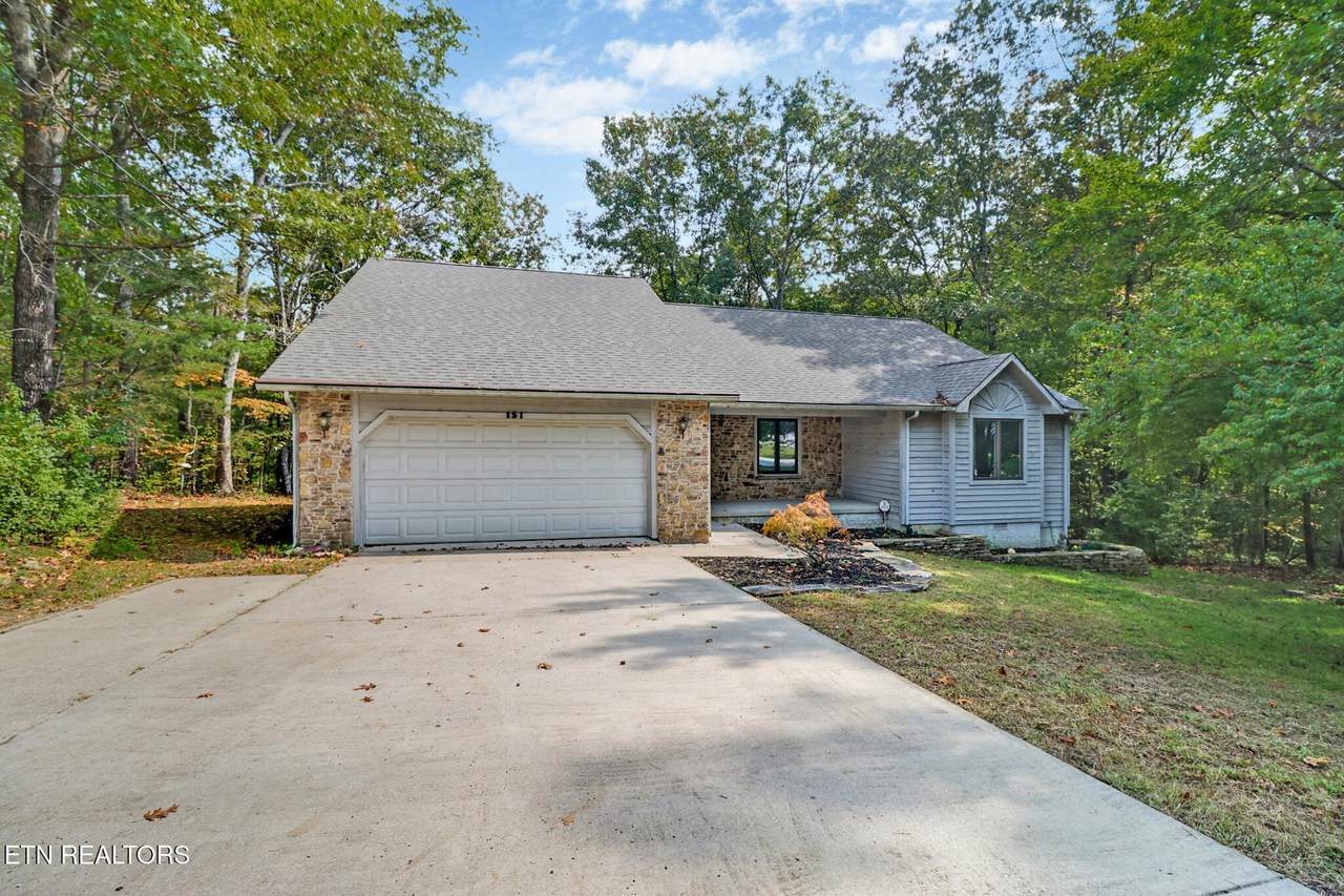 151 St George Drive - Photo 1