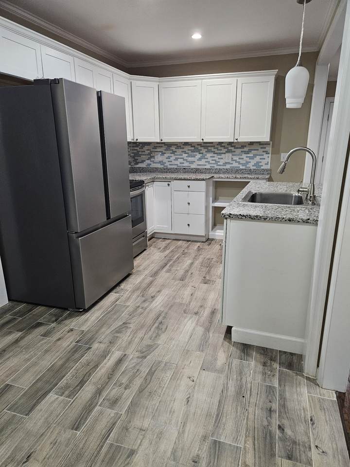 107 Gentry St - Photo 1